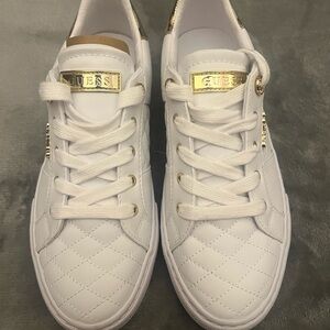 GUESS Women's White and Gold Quilted Sneakers